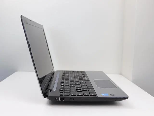 Alt view image 4 of 7 - Toshiba Satellite S55-A5359 15.6" Laptop Intel Core i7-4700HQ 8GB DDR3L RAM 512GB SSD Windows 11