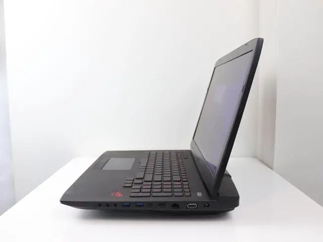 Alt view image 3 of 7 - ASUS ROG - 17.3" NVIDIA GeForce GTX 980M - Intel Core i7-4710HQ - 28GB Memory - 256 GB SSD + 1TB HDD - Blu-Ray - Windows 11 64-Bit Gaming Laptop - G751JY