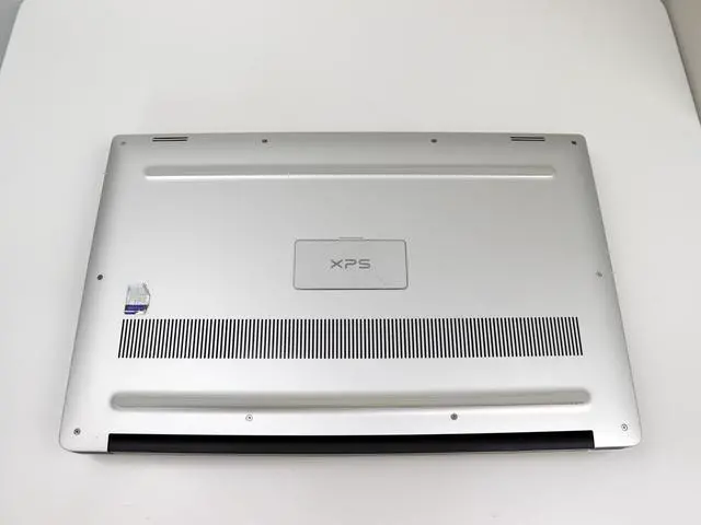 Alt view image 6 of 6 - Dell XPS 7590 15.6" 4K UHD (3840x2160) Intel Core i7-9750H 32GB RAM 512GB SSD NVIDIA GeForce GTX 1650 Windows 11