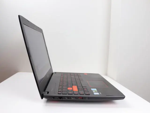 Alt view image 4 of 6 - ASUS ROG GL502VT 15.6" Gaming Laptop Intel Core i7-6700HQ 16GB DDR4 RAM 128GB SSD + 1TB HDD NVIDIA GeForce GTX 970M 3GB Windows 11