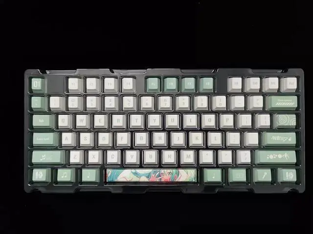 Alt view image 3 of 5 - Two-dimensional Mechanical Keyboard Keycaps Hatsune Miku PBT heat-sublimation keycaps 132 key set Cherry Height