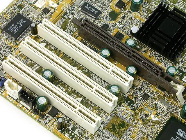 Alt view image 2 of 4 - ASUS P5S800-VM LGA 775 DDR2 2GB Micro ATX Motherboard