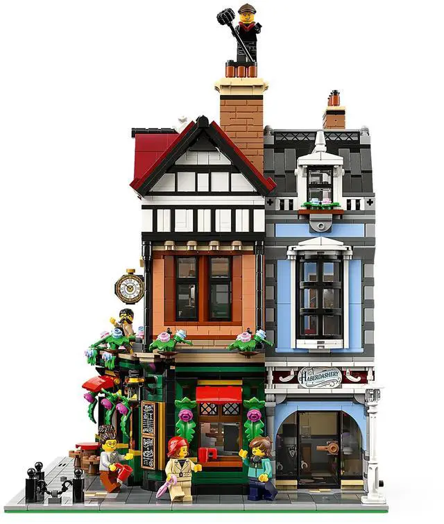 Alt view image 3 of 5 - international version Icons Series 10350 Tudor Corner Number of parts 3266 Suitable for age 18+ toy building blocks