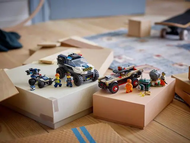 Alt view image 5 of 5 - international version city Series 60449 Off-Road Police Car Chase Number of parts 467 Suitable for age 6+ toy building blocks