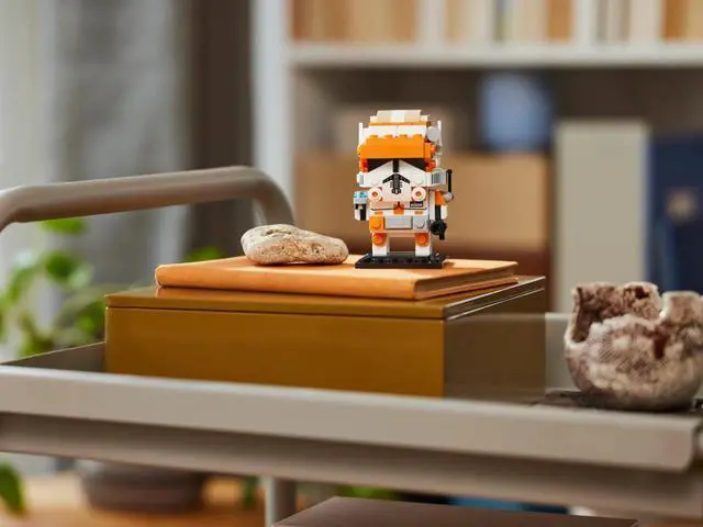 Alt view image 5 of 5 - international version BrickHeadz Series 40675 Clone Commander Cody Number of parts 147 Suitable for age 10+ toy building blocks