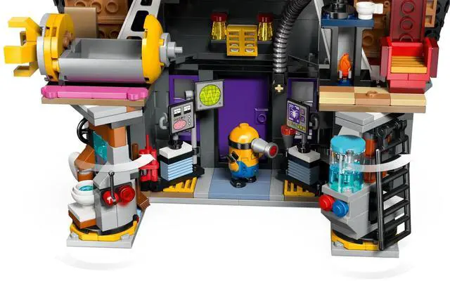 Alt view image 4 of 5 - international version Despicable Me and Minion toys Series 75583 Minions and Gru's Family Mansion Number of parts 868 Suitable for age 8+ toy building blocks