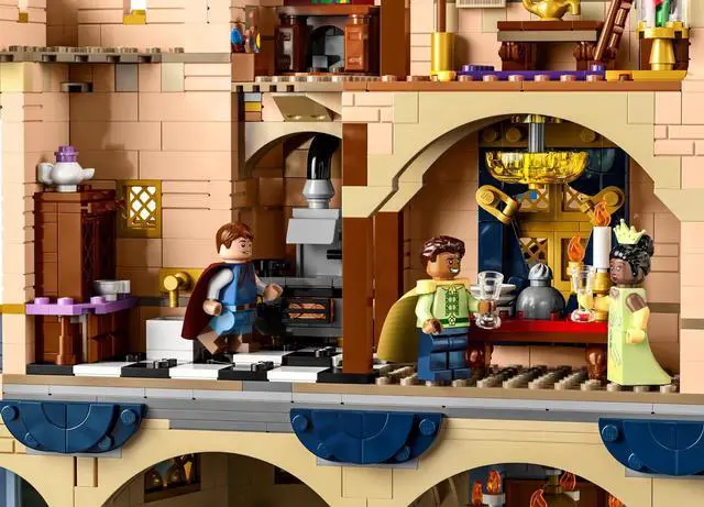 Alt view image 5 of 5 - international version Disney Series 43222 Disney Castle Number of parts 4837 Suitable for age 18+ toy building blocks