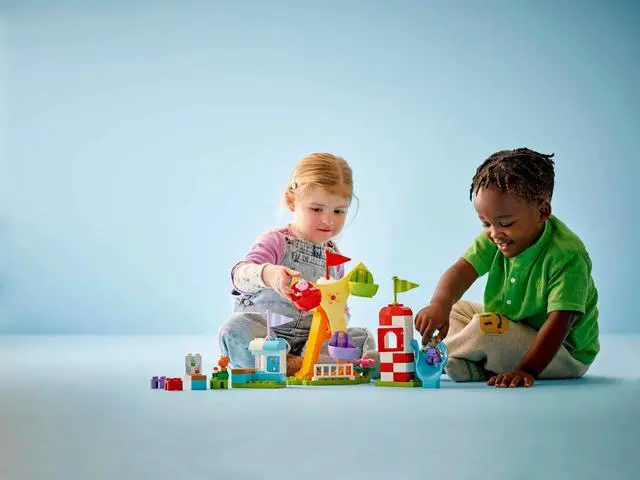 Alt view image 3 of 5 - international version duplo Series 10453 Funfair Number of parts 53 Suitable for age 2+ toy building blocks