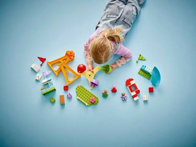 Alt view image 5 of 5 - international version duplo Series 10453 Funfair Number of parts 53 Suitable for age 2+ toy building blocks