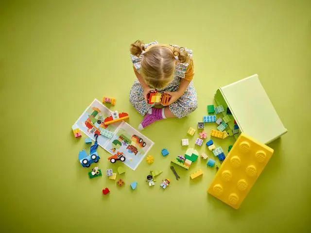 Alt view image 5 of 5 - international version duplo Series 10439 Cars and Trucks Brick Box Number of parts 80 Suitable for age 1½+ toy building blocks