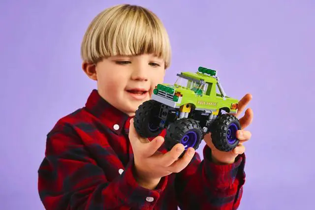 Alt view image 5 of 5 - international version marvel Series 76312 The Hulk Truck vs. Thanos Number of parts 229 Suitable for age 7+ toy building blocks