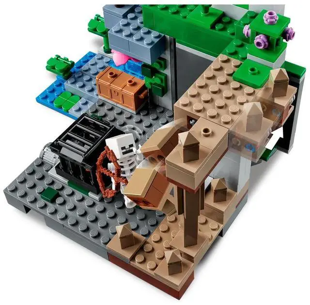 Alt view image 4 of 5 - international version minecraft Series 21189 The Skeleton Dungeon Number of parts 364 Suitable for age 8+ toy building blocks