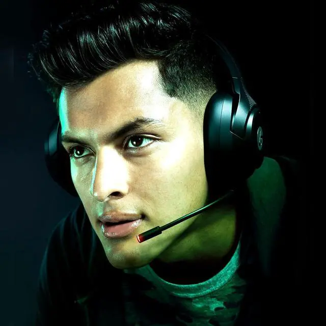 Alt view image 6 of 7 - LS15X Wireless Gaming Headset for Xbox One and Xbox Series X|S - Nintendo Switch, PC, Mobile