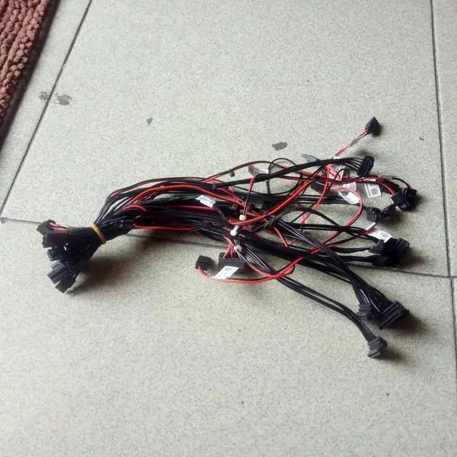 Alt view image 3 of 4 - Cable SATA para escritorio Inspiron 3670, Cable de alimentación SATA 5TK4F 05TK4F