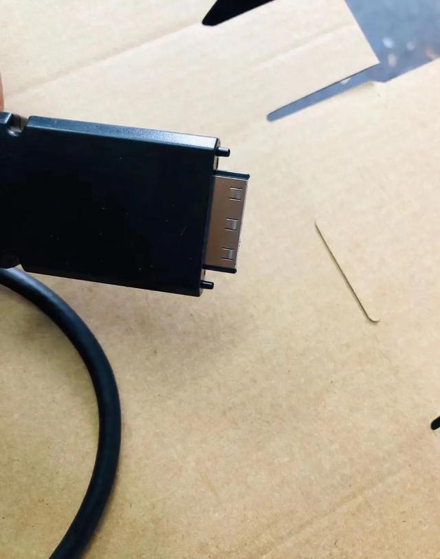 Alt view image 4 of 6 - Cable Thunderbolt USB-C para acoplamiento, TB16, TB15, K16A, 5T73G, 05T73G