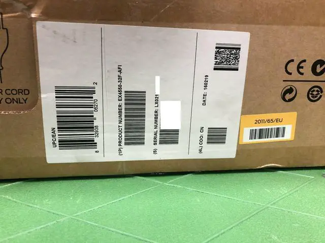 Alt view image 4 of 4 - Juniper EX4550 32-Port 1/10GbE SFP+ Converged Switch