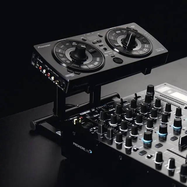 Alt view image 6 of 6 - Reloop Modular Stand for Neon Performance Pad Controller