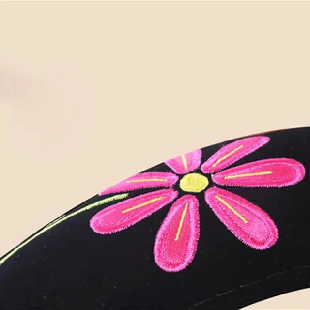 Main image of Paiying 38cm Butterfly Flower Embroidery Car Steering Wheel Cover Interior Accessories