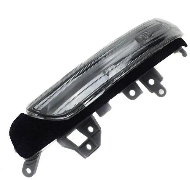 Main image of Acaigel Right Side Rearview Mirror Light Signal Lamp For Toyota Prius V 81730-30140