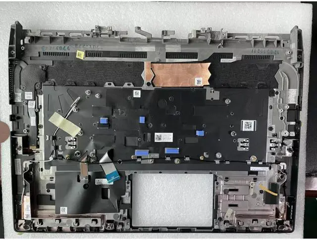 Alt view image 2 of 3 - 0VNRXH FOR Alienware M17 R7 Black Top Case Cover Palmrest Keyboard