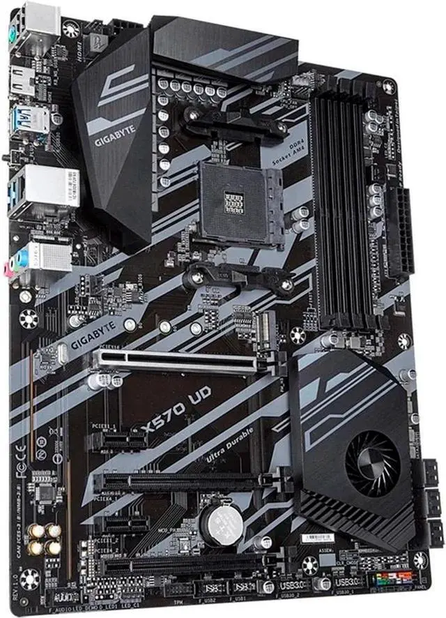 Alt view image 2 of 5 - GIGABYTE X570 UD (AMD Ryzen 5000/X570/ATX/PCIe4.0/DDR4/USB3.2 Gen 1/Realtek ALC887/M.2/Realtek GbE LAN/Gaming Motherboard)