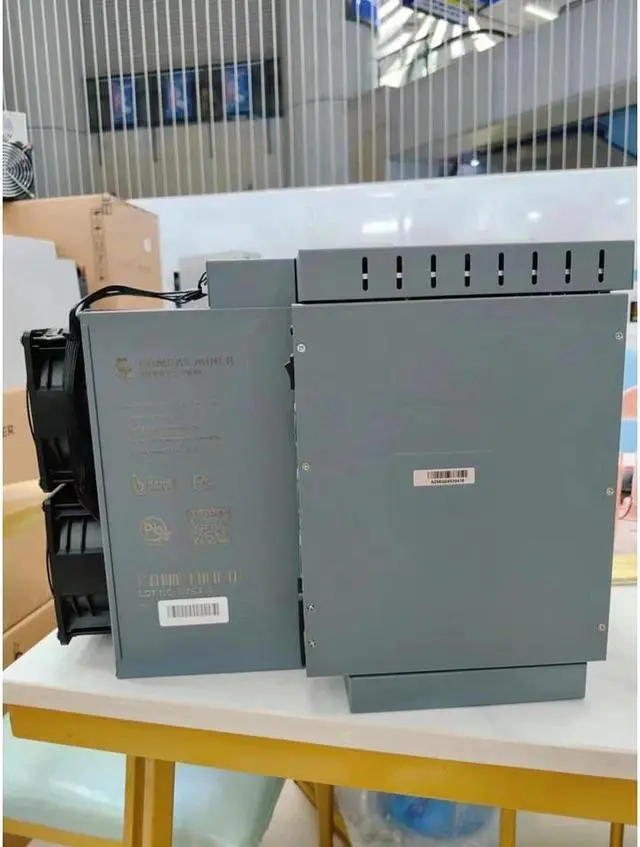 Alt view image 4 of 6 - Bombax EZ100 Ethereum Classic Miner 12500MH/s The most powerful ETC Miner