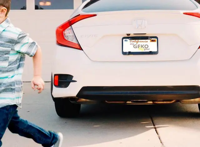 Alt view image 6 of 7 - myGEKOgear SOLARST Solar Powered Wireless Backup Camera