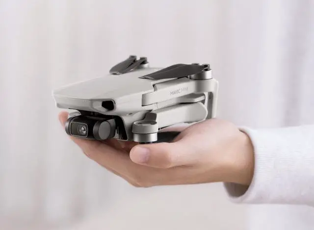 Alt view image 6 of 13 - DJI Mavic Mini Combo - Drone FlyCam Quadcopter UAV with 2.7K Camera 3-Axis Gimbal GPS 30min Flight Time, less than 0.55lbs, Gray