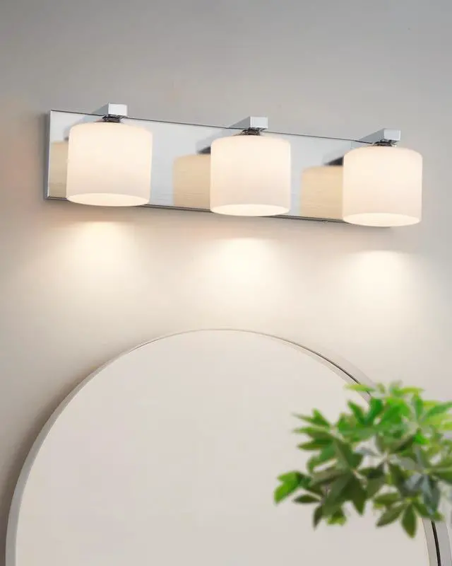 Alt view image 2 of 5 - 3-Light Vanity Light