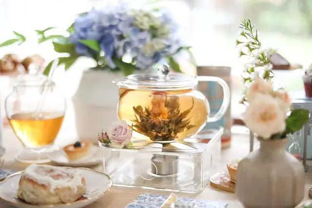 Alt view image 2 of 7 - 2-in-1 Tea Kettle/Tea Maker Heatproof Glass Teapot