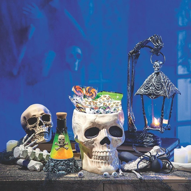 Alt view image 2 of 4 - Skeleton Crew Lantern