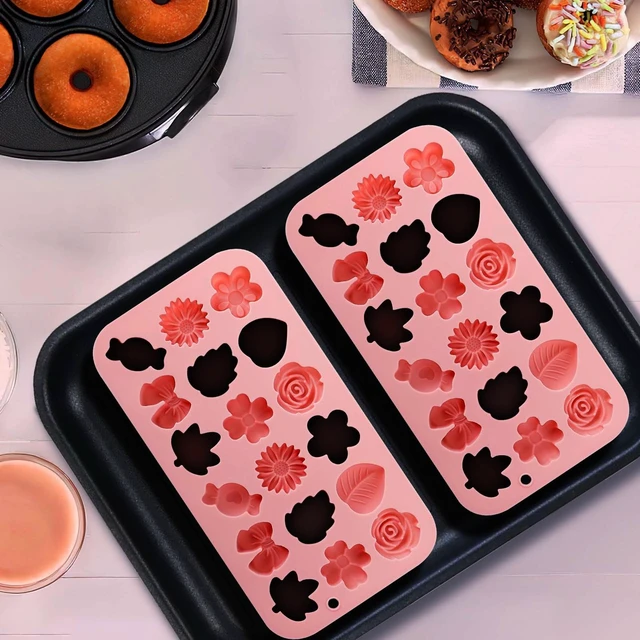 Alt view image 5 of 7 - 2PCS Flower Shape Floral Silicone Candy Molds