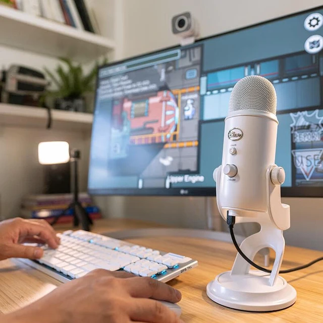 Alt view image 3 of 4 - Blue Yeti USB Microphone - White