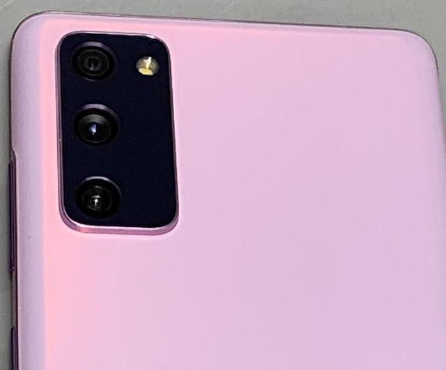 Alt view image 5 of 7 - Samsung Galaxy S20 FE 5G 128GB Cloud Lavender (Unlocked)