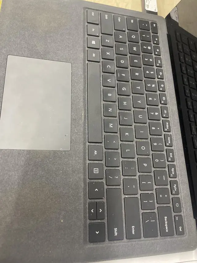 Alt view image 3 of 4 - Microsoft surface Laptop 2 1769 - 13.5" PixelSense Touchscreen Display, Intel Core i7-8650U 1.9GHz, 16GB RAM, 512GB SSD, Intel UHD Graphics 620, Windows 11 Pro