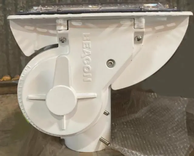 Alt view image 2 of 7 - Hubbell Beacon LED Horizontal Floodlight, AL-D/72L-220/5K7/5X3/UNV/SF3/WHT, 20,816 lumens, 5000K, 220 watt, white textured housing, slip fitter pole mount