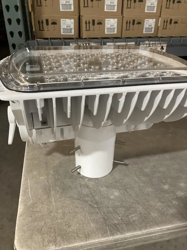 Alt view image 7 of 7 - Hubbell Beacon LED Horizontal Floodlight, AL-D/72L-220/5K7/5X3/UNV/SF3/WHT, 20,816 lumens, 5000K, 220 watt, white textured housing, slip fitter pole mount