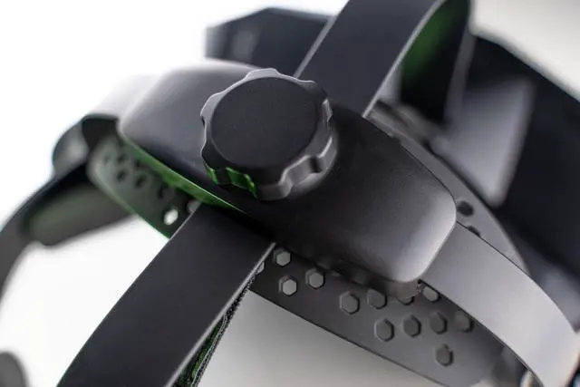 Alt view image 2 of 3 - Crystal Comfort Topstrap