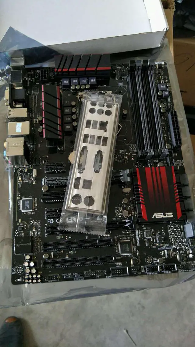 Alt view image 4 of 4 - ROG B85-PRO GAMER Desktop Motherboard - Intel B85 Express Chipset - Socket H3 LGA-1150