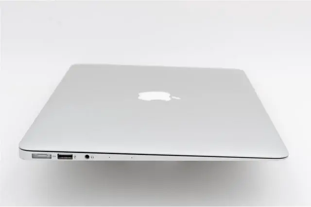 Alt view image 6 of 6 - Apple 13.3" MacBook Air, MMGF2LL/A, DCi5-5250U 1.6GHz/8GB RAM/128GB Flash/HD 6000 1.5GB
