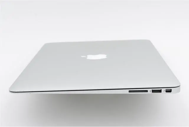 Alt view image 5 of 6 - Apple 13.3" MacBook Air, MMGF2LL/A, DCi5-5250U 1.6GHz/8GB RAM/128GB Flash/HD 6000 1.5GB