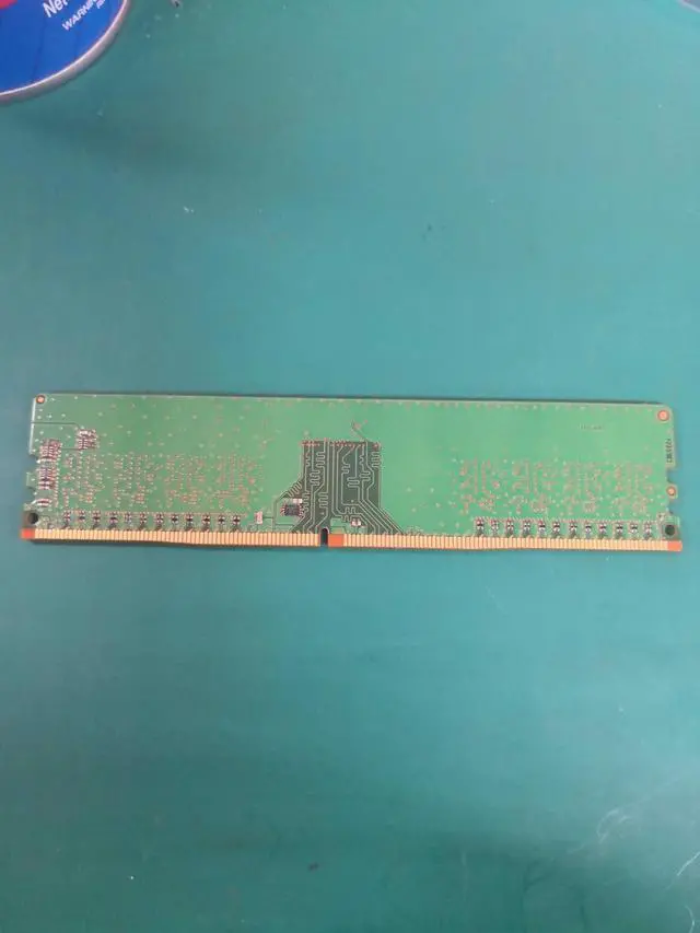 Main image of For MT MTA8ATF1G64AZ-2G3H1 8g ddr4 2400 desktop 8GB 1Rx8 PC4-2400U