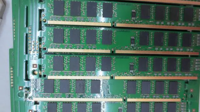 Main image of For 16G DDR4 2666 pure ECC server 6GB PC4-2666V ECC UDIMM M391A2K43BB1-CTDQ
