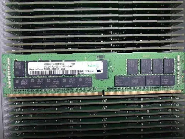 Main image of For M393A4G43AB3-CWE 32G 2RX8 PC4-3200AA DDR4 3200 Server Memory