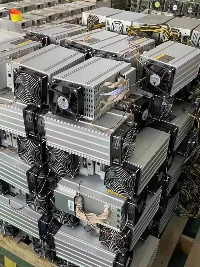 Alt view image 7 of 7 - Bitmain Antminer L3+ 504 MH/s with APW 1.6J/MH/s + 10% BM1485 ASIC chip
 Ethernet 3+ + Power Supply, Scrypt (LTC, DOGE) 504 MH/s
