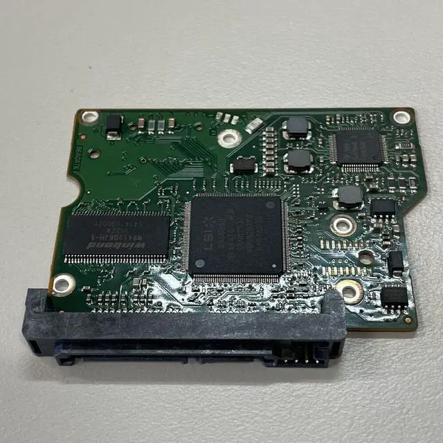 Alt view image 2 of 5 - 500GB SATA HDD PCB Board 100535704 REV D FW HP74