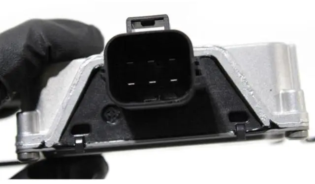 Alt view image 3 of 5 - Yassdwbn Fuel Pump Control Module For Land Rover LR2 / Freelander Evoque LR4 / Discovery