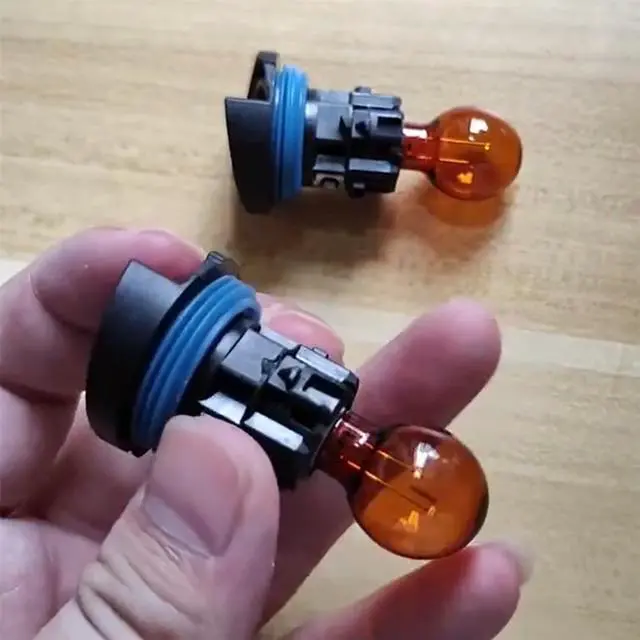 Alt view image 5 of 5 - Yingshan 2x Turn Signal Lights Amber Lamp 12V/24W PH24WY For Citroen C5 Peugeot 3008 5008