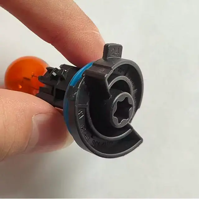 Alt view image 3 of 5 - Yingshan 2x Turn Signal Lights Amber Lamp 12V/24W PH24WY For Citroen C5 Peugeot 3008 5008