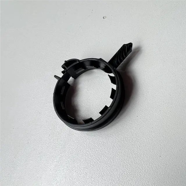Main image of Yingshan upper radiator hose center Clip Retainer  15159494  For 2005 Chevrolet Silverado